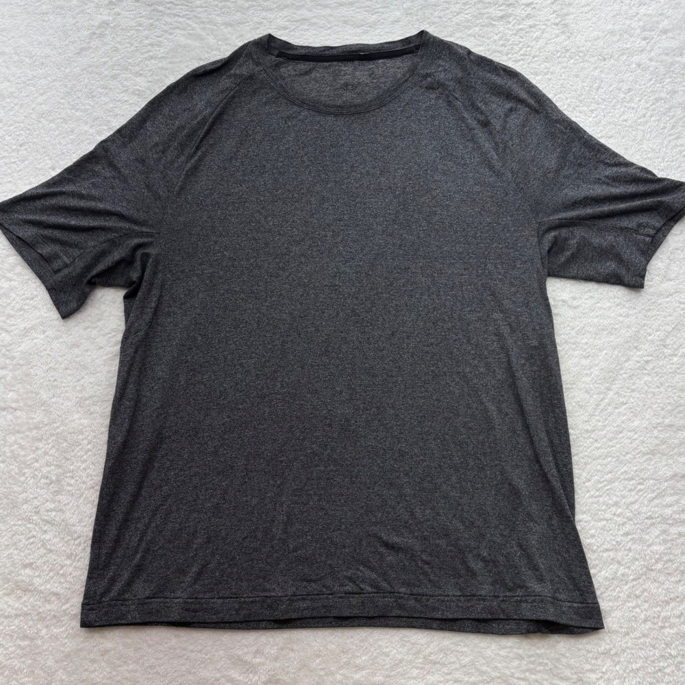 Lululemon Mens Short Sleeve Heathered Charcoal Grey Activewear T-Shirt Size M